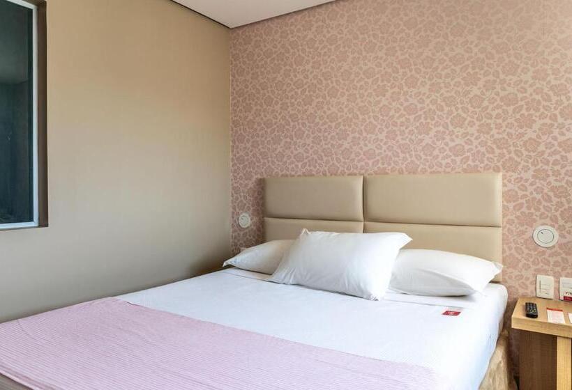 غرفة قياسية, Iua