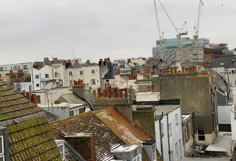 带大床的高级房间, Legends