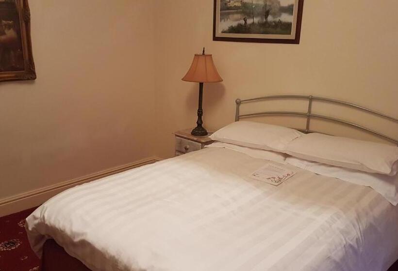 スタンダードインサイドビュールーム, Lil's On The Waterfront