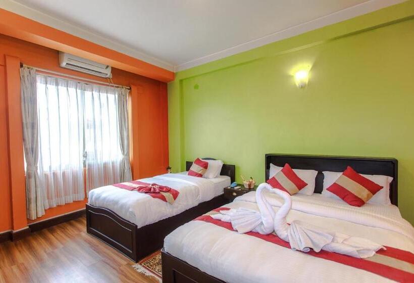 اتاق خانوادگی, Nepalaya