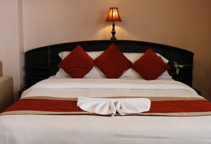 اتاق لوکس, Nepalaya