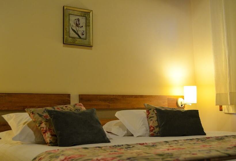 Deluxe Kamer, Renascença