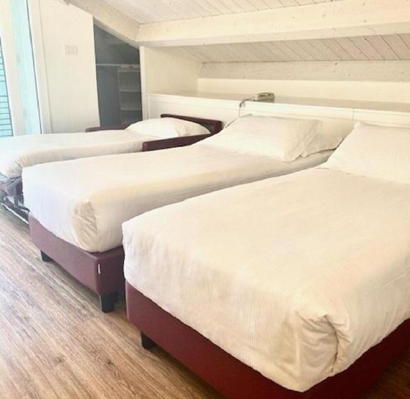 اتاق سوپریور سه تخته, Rimini Suite