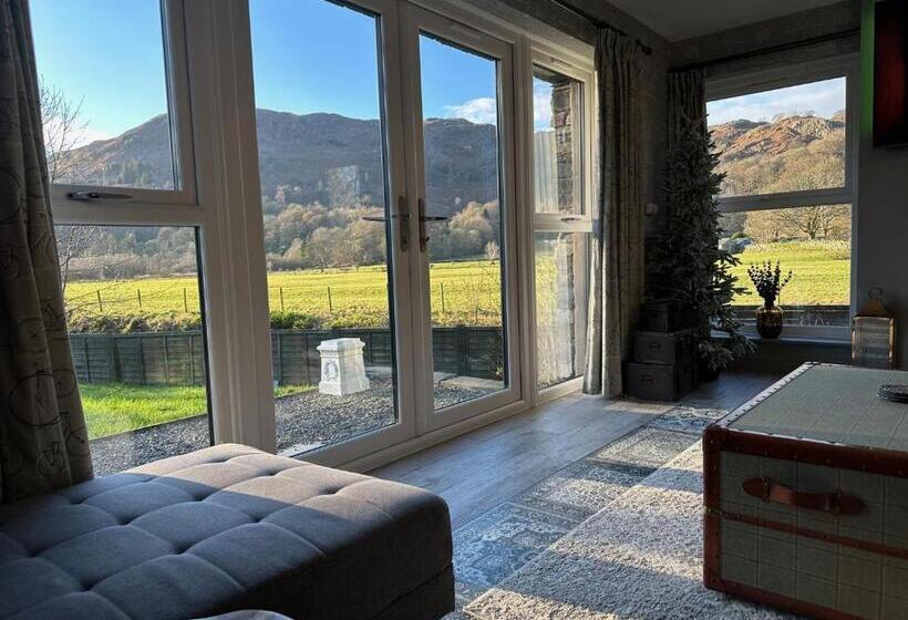 בית, 3 חדרי שינה, Bridge House Hotel & Silver Howe View Cottage