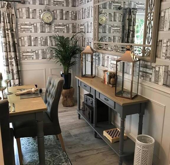 בית, 3 חדרי שינה, Bridge House Hotel & Silver Howe View Cottage