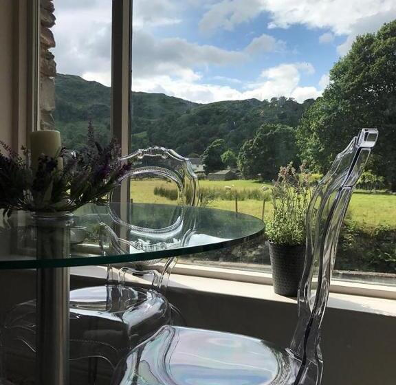 בית, 3 חדרי שינה, Bridge House Hotel & Silver Howe View Cottage