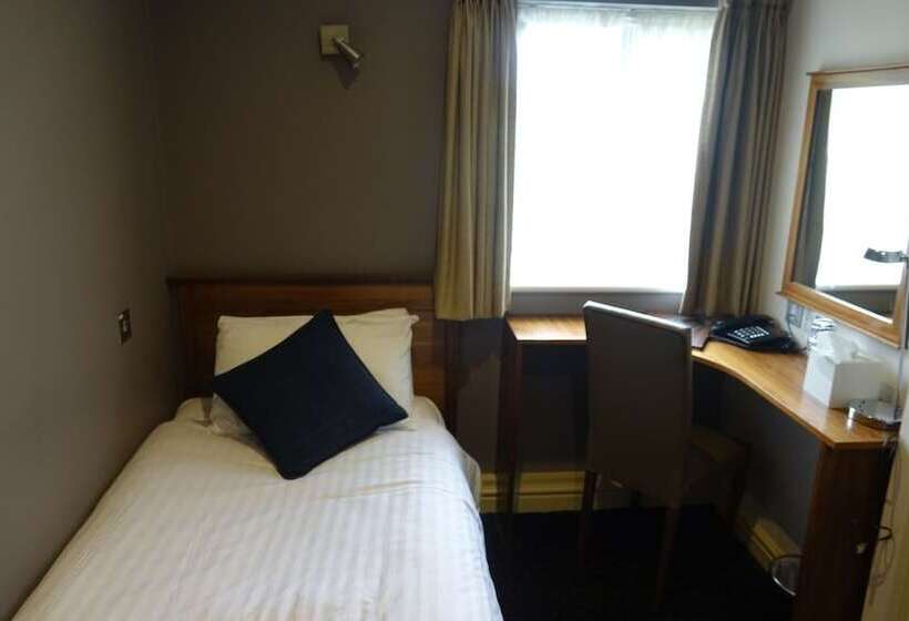 Номер Стандарт Индивидуальный, The Dog & Doublet Inn