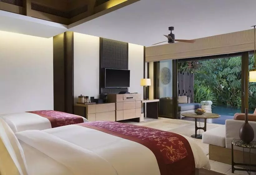 プール付き１ベッドルームヴィラ, The Ritzcarlton, Bali