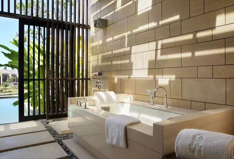プール付き１ベッドルームヴィラ, The Ritzcarlton, Bali