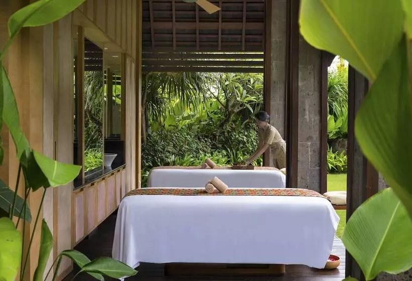 ３ベッドルームのデラックスビラ, The Ritzcarlton, Bali