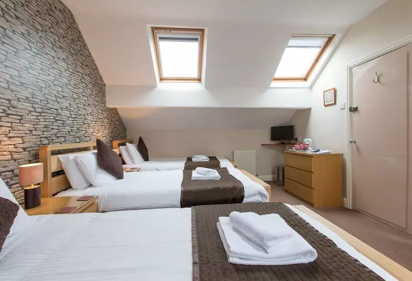 اتاق استاندارد سه نفره, Thornbank House Offering Breakfast And With Free Off Site Health Club
