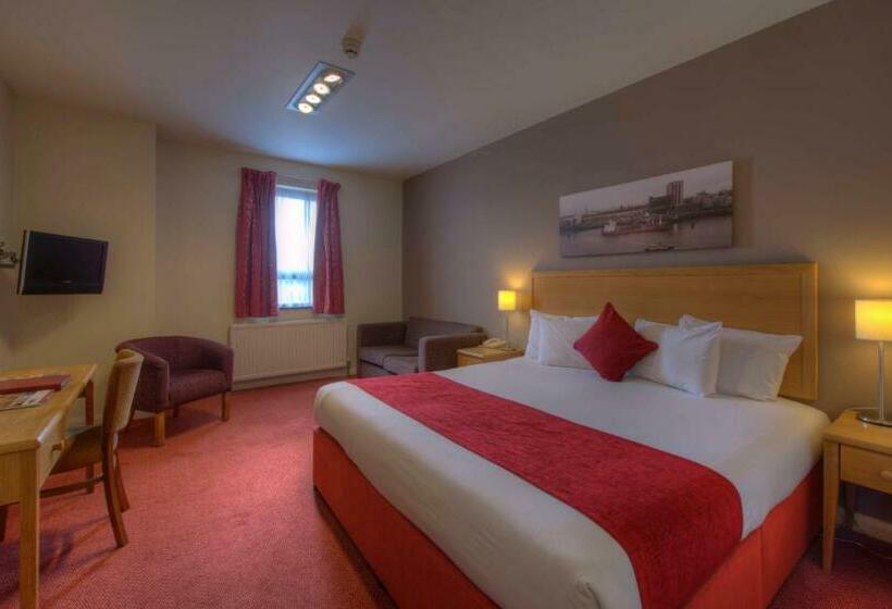 Camera Familiare, Kingstown Hotel By Greene King Inns