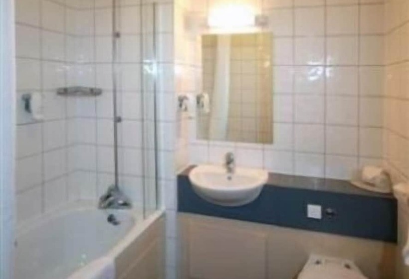 Camera Familiare, Kingstown Hotel By Greene King Inns