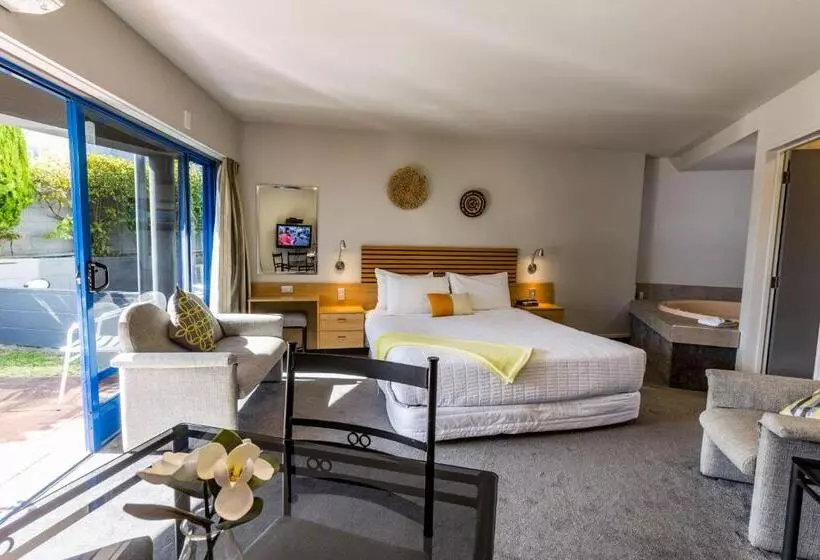 Family flat with view, Clearwater Motor Lodge