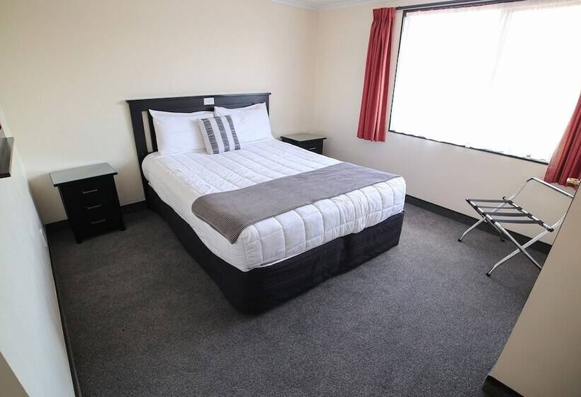 דירת שני חדרים, Palm City Motor Inn