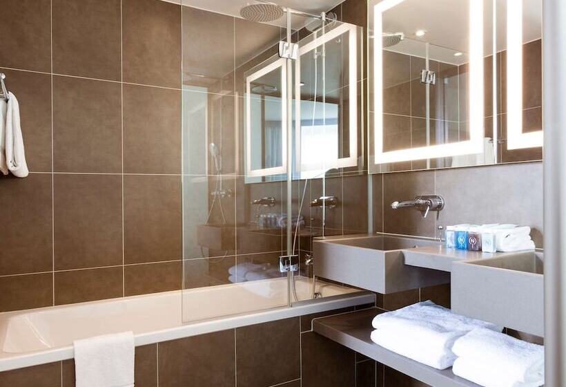Семейный Номер Superior, Novotel Paris Saint Denis Stade Basilique