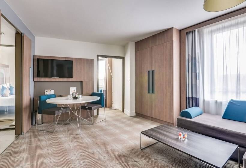 סוויטה, Novotel Paris Saint Denis Stade Basilique