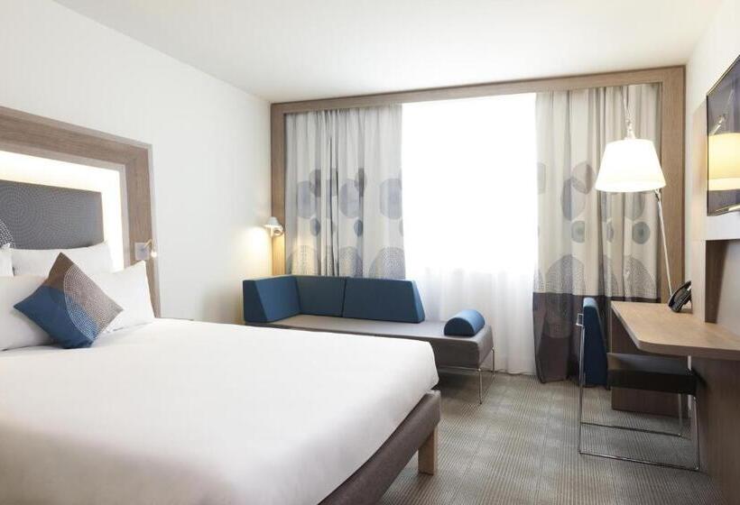 חדר אקזקיוטיב, Novotel Paris Saint Denis Stade Basilique
