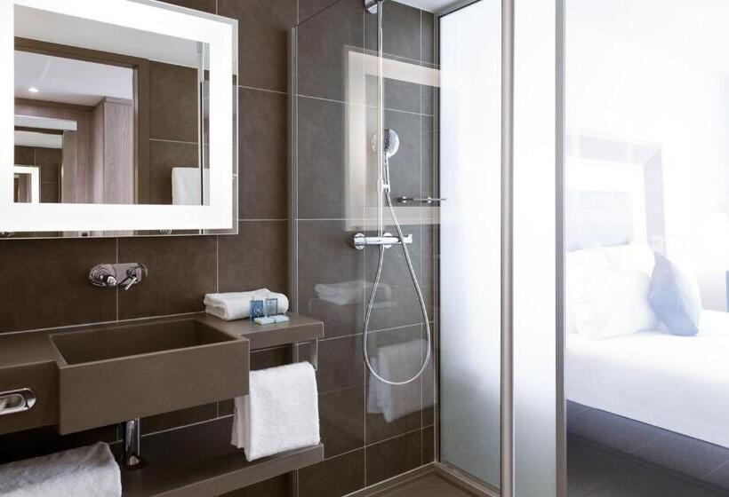 Семейный Номер Superior, Novotel Paris Saint Denis Stade Basilique