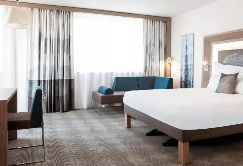 سوییت, Novotel Paris Saint Denis Stade Basilique