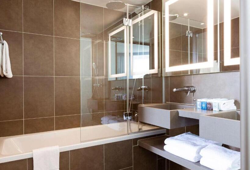 Люкс, Novotel Paris Saint Denis Stade Basilique