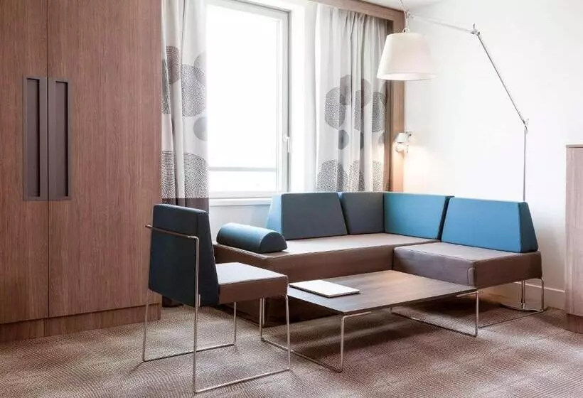 سوییت, Novotel Paris Saint Denis Stade Basilique