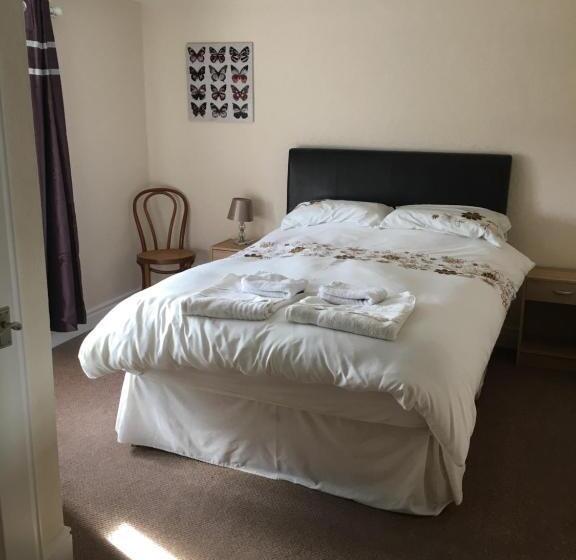 חדר סטנדרט, The Buck Inn