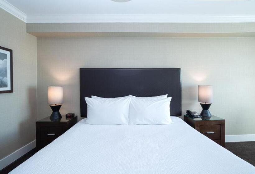 غرفة قياسية سرير كينج, Sandman Hotel Oakville