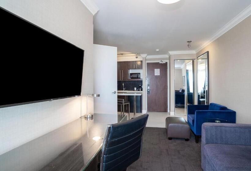 Люкс Кровать Кинг, Sandman Hotel Oakville