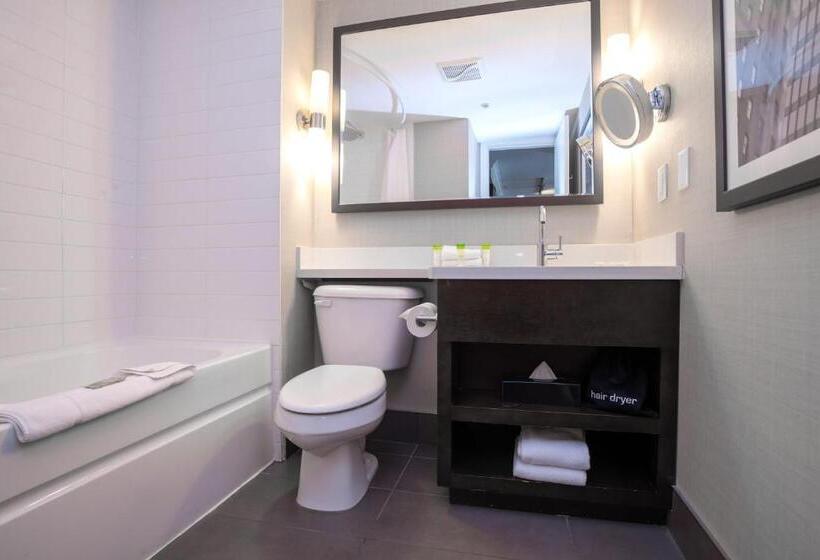 جناح سرير كينج, Sandman Hotel Oakville