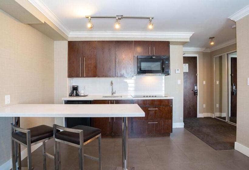 جناح سرير كينج, Sandman Hotel Oakville