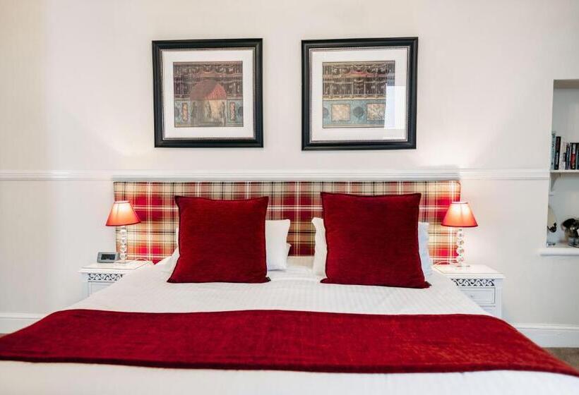 סוויטת ג'וניור, The Town House