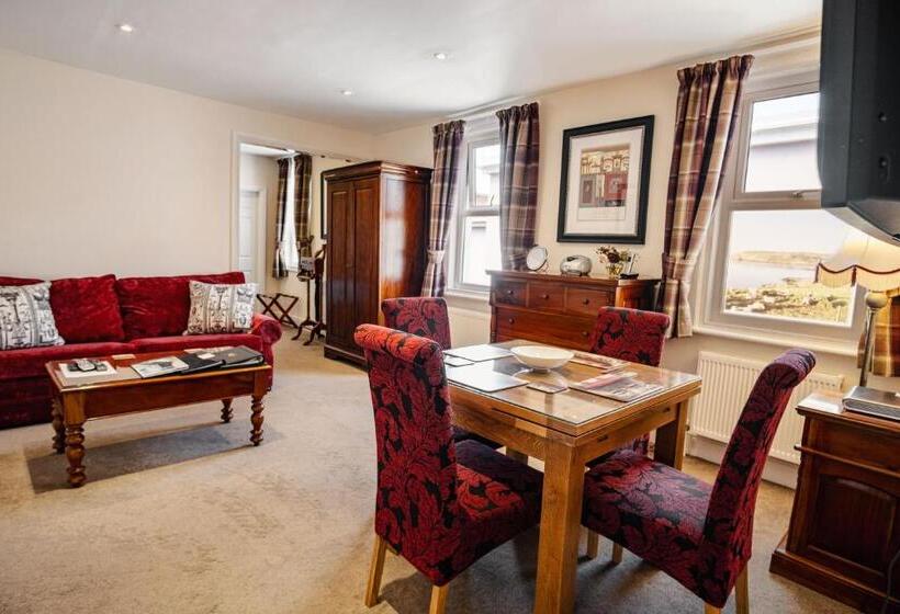 סוויטה אקזקיוטיב, The Town House