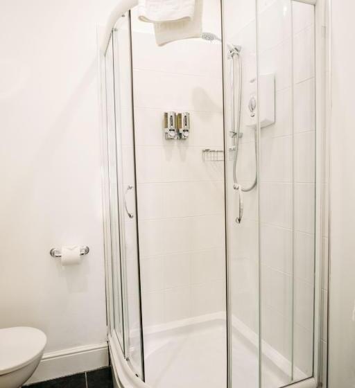 דירת חדר נוף לים, The Town House