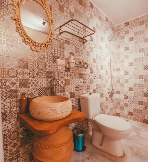 经济房, Pigeon Valley Stone House