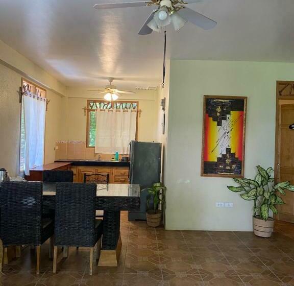 סוויטה משפחתית, Tahanan Resort