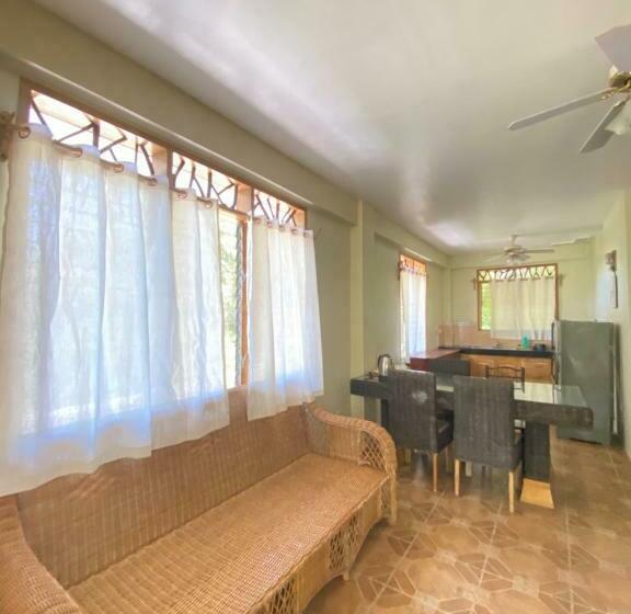 סוויטה משפחתית, Tahanan Resort