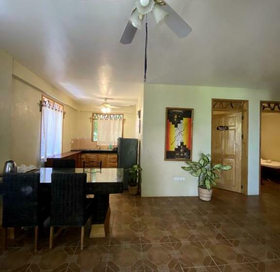 סוויטה משפחתית, Tahanan Resort