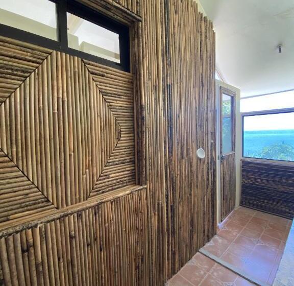 סוויטת דלוקס נוף לים, Tahanan Resort