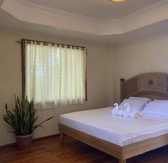 스위트 킹사이즈 침대, Tahanan Resort