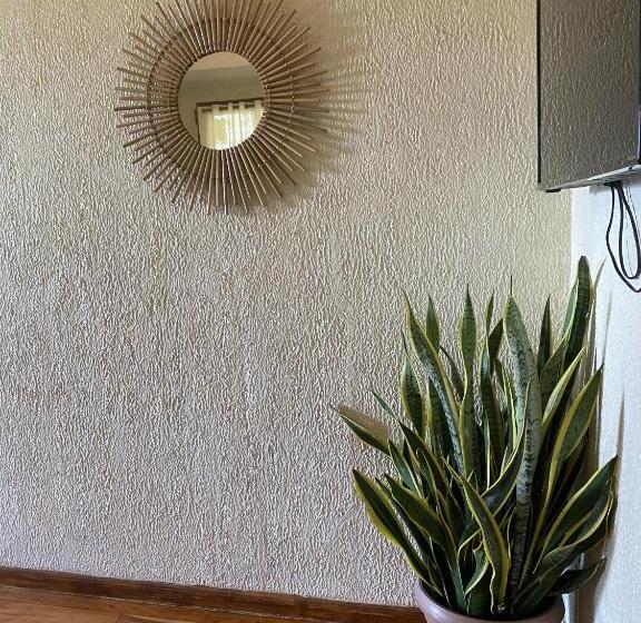 מיטת קינג בסוויטה, Tahanan Resort