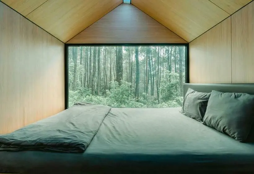 Deluxe Zimmer, Bobocabin Cikole, Bandung