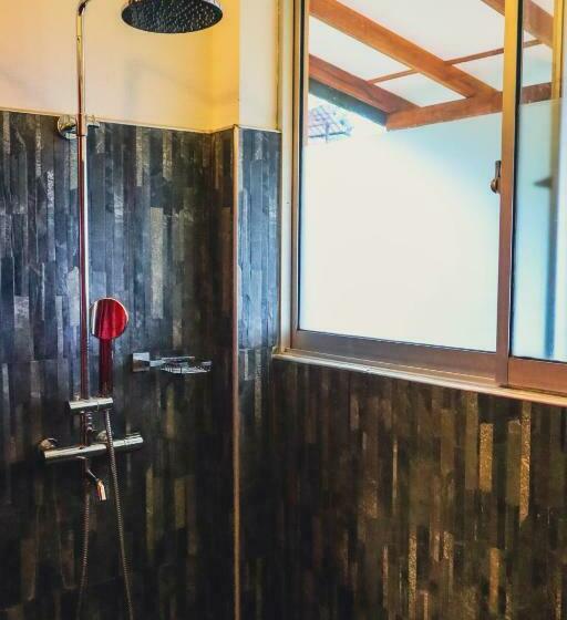 스탠다드 룸 킹사이즈 침대, Green Hill