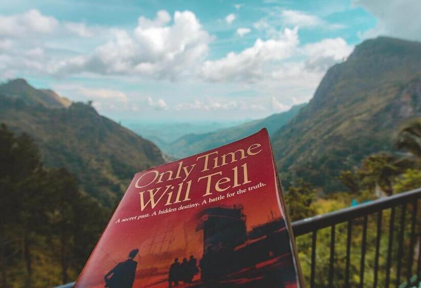 اتاق لوکس با تخت بزرگ, Green Hill