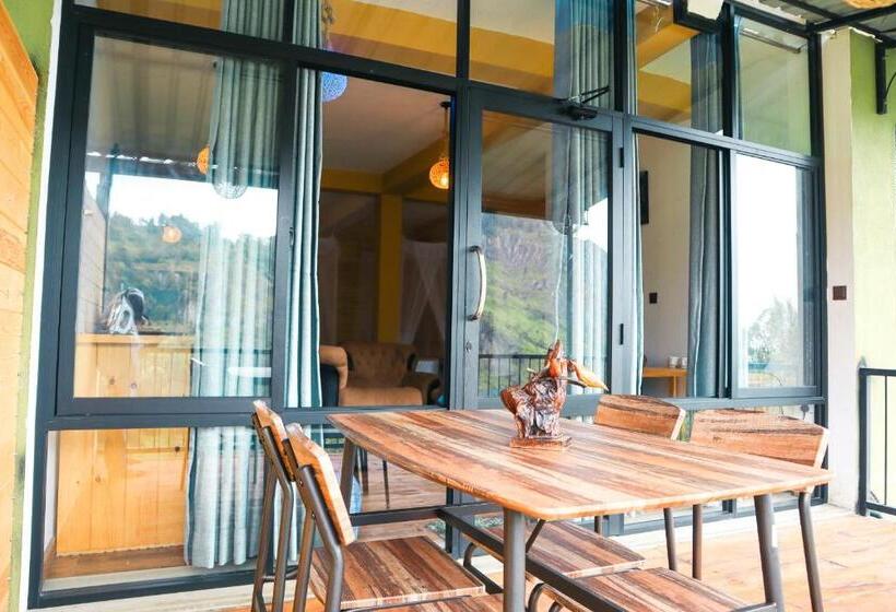 수피리어 트리플 룸, Green Hill