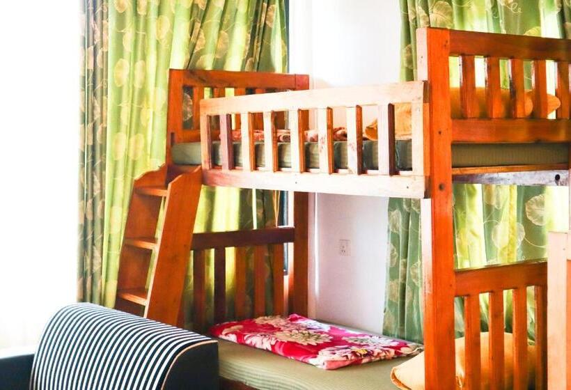 디럭스 패밀리 룸, Green Hill