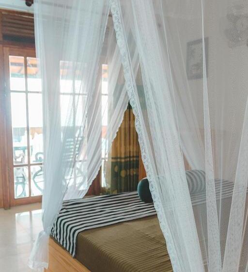 디럭스 전망 룸, Green Hill