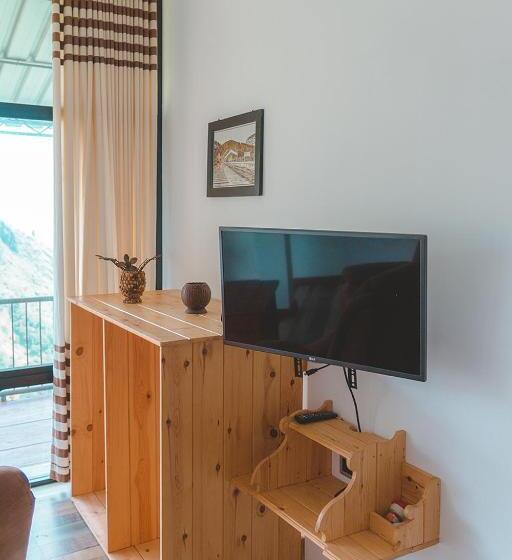 스탠다드 룸 킹사이즈 침대, Green Hill