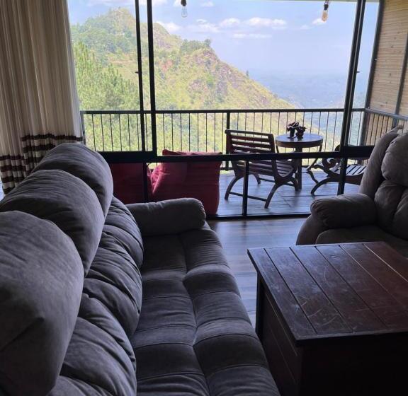 스탠다드 룸 킹사이즈 침대, Green Hill