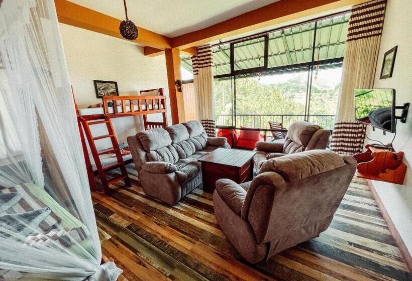 스탠다드 룸 킹사이즈 침대, Green Hill